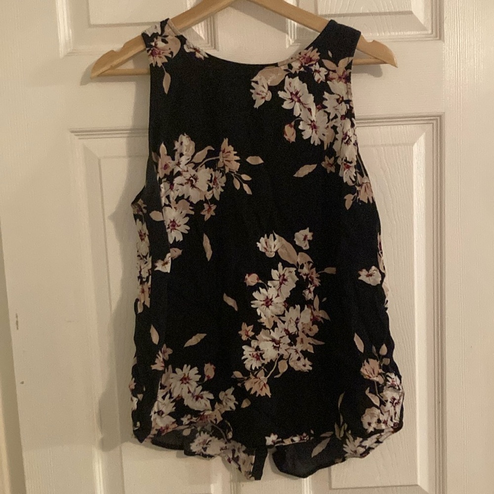 Lila Rose Black and Pink Sleeveless Blouse